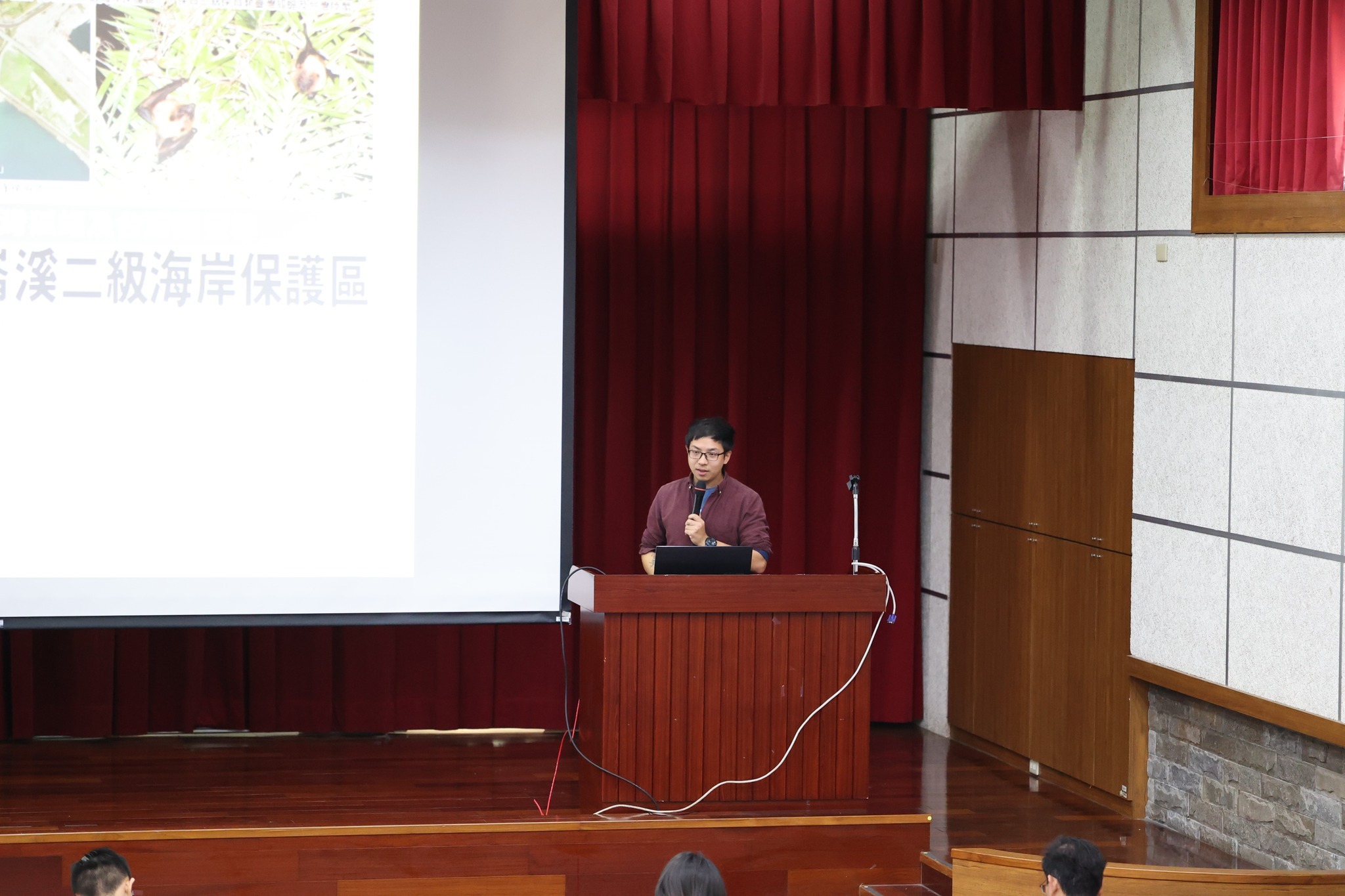 靜宜大學生態人文學系系友回娘家活動，呂允中系友演講